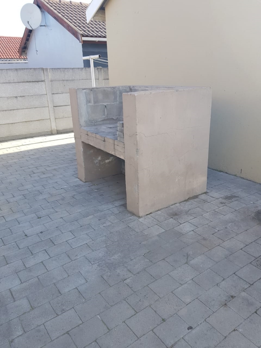 2 Bedroom Property for Sale in Highbury Park Western Cape